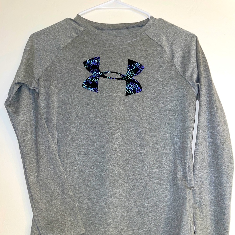 Little girls Under Armour long sleeve size YLarge